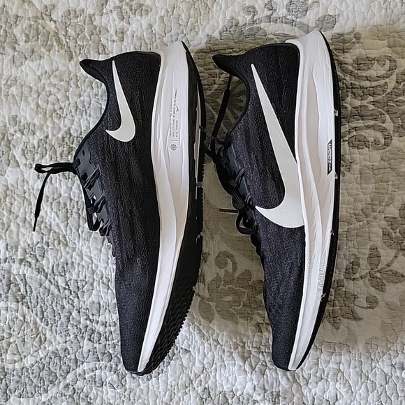 Nike Running Sneakers - Picture 4 of 9